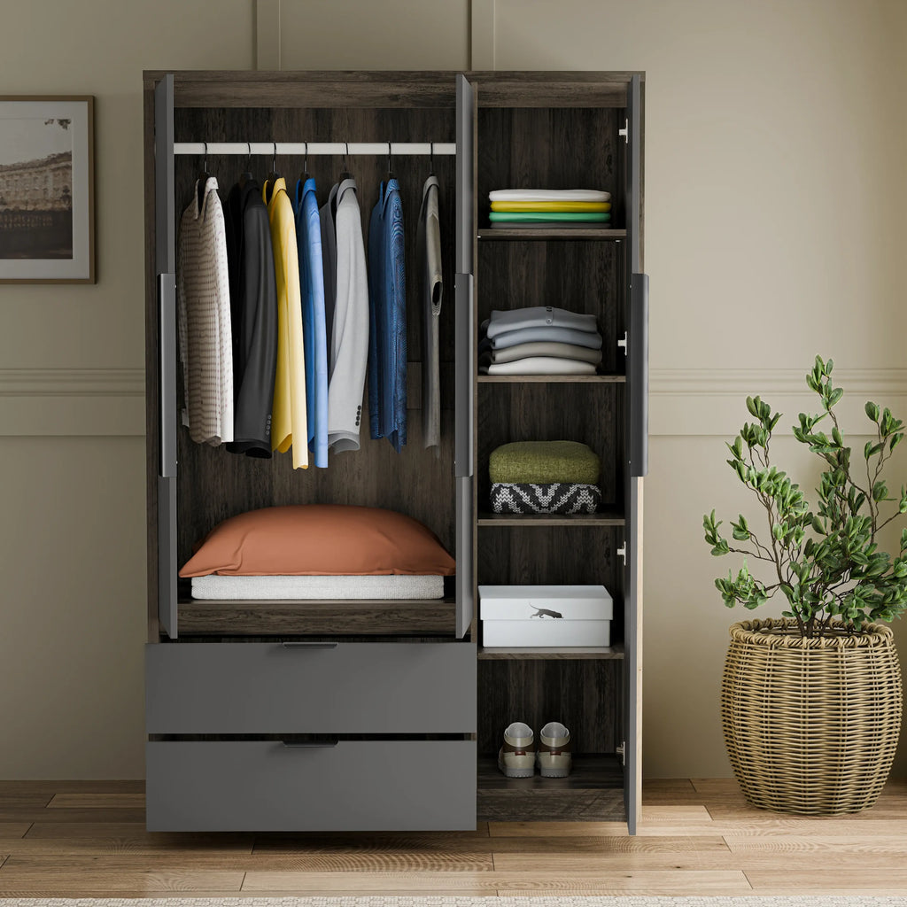 Skova 4 Piece Bedroom Set - Wardrobe and Chest of Drawers
